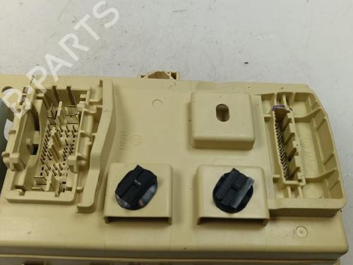 Fuse box KIA STONIC (YB) 1.0 T-GDi Eco-Dynamics+ | BP35742741E1 - Image 3