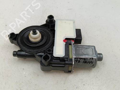 Used Right rear window motor Right rear window motor SEAT LEON (5F1) 1.6 TDI (115 hp) 35740739 35740739