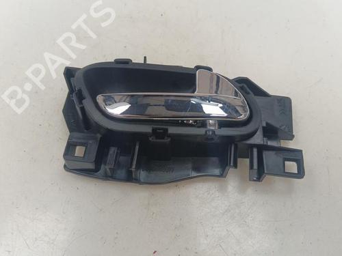 Used Rear right interior door handle Rear right interior door handle 39092115 39092115