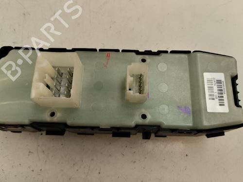 Pulsantiera anteriore sinistra CHRYSLER SEBRING (JS) 2.0 CRD (140 hp) 16502632