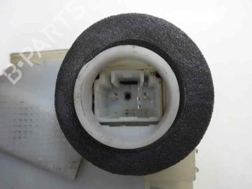 Used Front right lock TOYOTA YARIS (_P9_) 1.0 VVT-i (KSP90_, KSP90R) (69 hp) 7073528