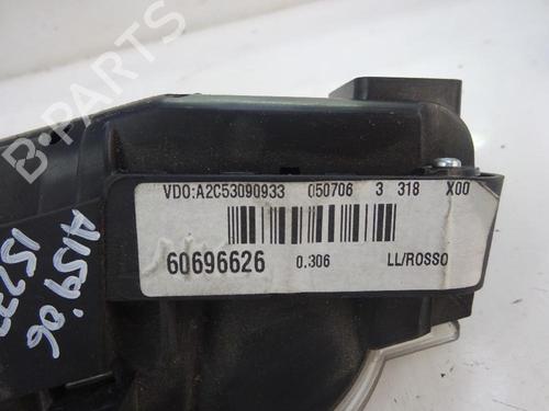 Used Instrument cluster ALFA ROMEO 159 (939_) 1.9 JTDM 16V (939AXC1B, 939AXC12) (150 hp) 10549704
