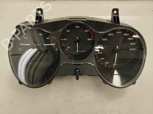 Used Instrument cluster Instrument cluster 11961002 11961002