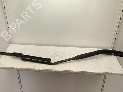 Used Front windshield wiper arm Front windshield wiper arm VOLVO XC60 II (246) D4 AWD (190 hp) 30541599 30541599