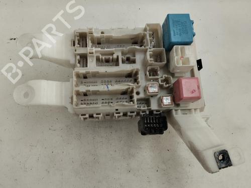 Used Fuse box TOYOTA VERSO (_R2_) [2009-2018]  13717101