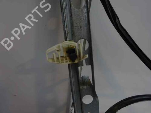 Lève-vitre avant droit RENAULT MEGANE II (BM0/1_, CM0/1_) 1.4 16V (BM0B, CM0B) (98 hp) 8816787