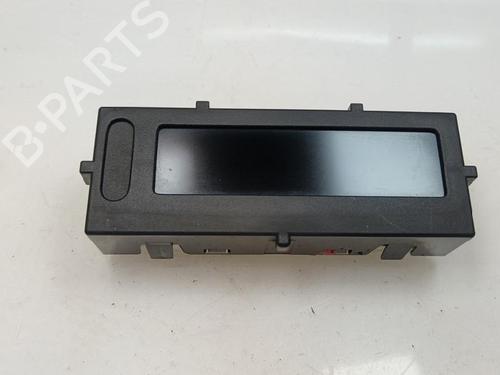 display-monitor-renault-megane-iii-hatchback-bz01_-b3_-2008-35744244 main image