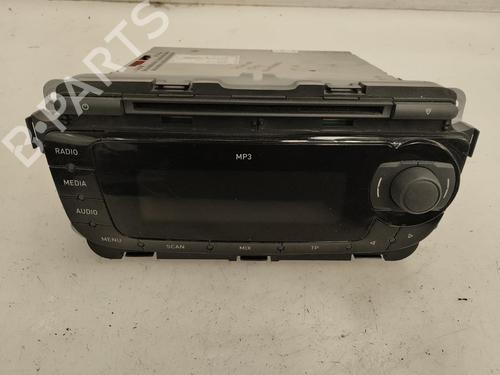 Radio SEAT LEON (1P1) 1.9 TDI (105 hp) 12309206