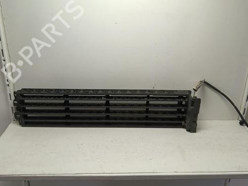 Gitter für Gitter RENAULT MEGANE IV Hatchback (B9A/M/N_) 1.2 TCe 130 (B9MR) (130 hp) 35745055 35745055