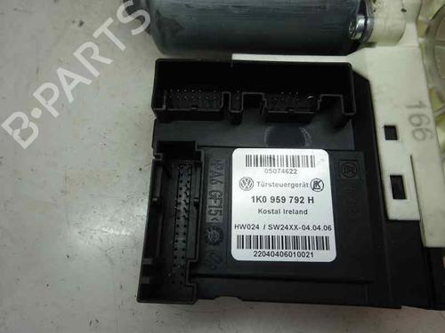 Used Right front window motor SEAT LEON (1P1) 2.0 TDI (140 hp) 9137361