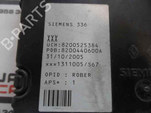 Sikringsdose RENAULT MEGANE II (BM0/1_, CM0/1_) 1.5 dCi (BM02, BM13, BM2A, CM02, CM13) (101 hp) 1865764