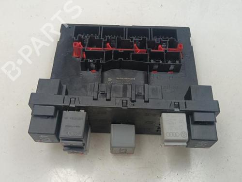 Used Fuse box Fuse box 37414313 37414313