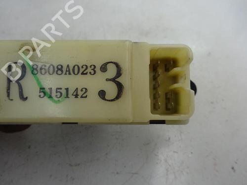 Used Right rear window switch MITSUBISHI GRANDIS (NA_W) 2.0 DI-D (NA8W) (136 hp) 10986894