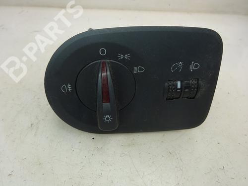 Used Headlight switch SEAT IBIZA IV SC (6J1, 6P5) 1.6 TDI (90 hp) 10496554