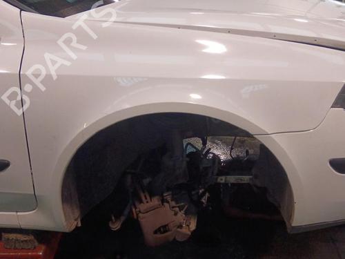 Guarda-lamas direito Guarda-lamas direito RENAULT LAGUNA II (BG0/1_) 1.6 16V (BG1G, BG1H) (112 hp) 35743406 35743406