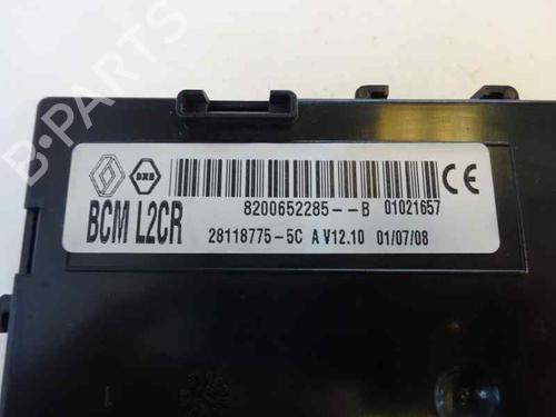 Used Fuse box RENAULT CLIO III Grandtour (KR0/1_) 1.5 dCi (KR0F) (86 hp) 2708261