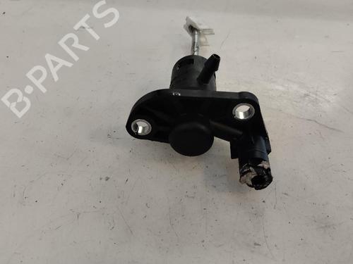 Used Clutch slave cylinder Clutch slave cylinder SKODA SUPERB I (3U4) 2.0 TDI (140 hp) 15897836 15897836