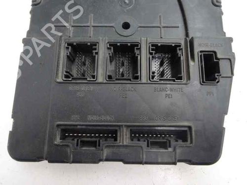 Used Fuse box RENAULT MEGANE II Saloon (LM0/1_) 1.5 dCi (LM0F, LM0T, LM2B) (82 hp) 9586098