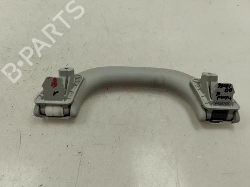 Used Front right interior door handle Front right interior door handle 19698691 19698691
