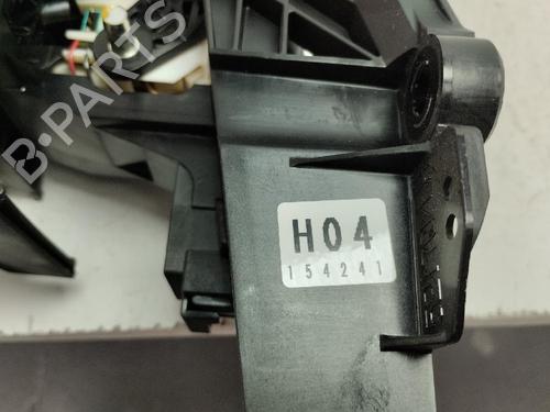 Used Gear lever TOYOTA YARIS (_P13_) 1.5 Hybrid (NHP130_, NHP130) (101 hp) 19483174