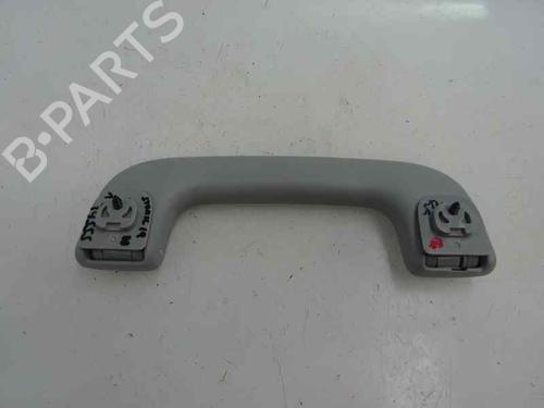Used Front right interior door handle Front right interior door handle 7868546 7868546