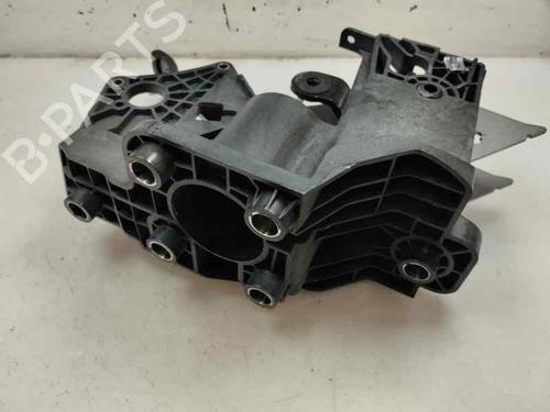 Used Clutch pedal RENAULT TWINGO III (BCM_, BCA_) 1.0 SCe 65 (BCMJ) (65 hp) 22646309