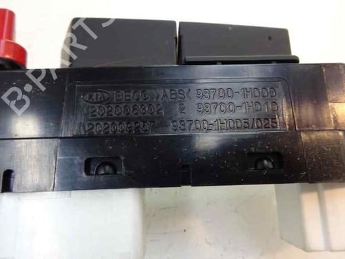 Used Warning switch KIA CEE'D Hatchback (ED) 1.6 CRDi 115 (115 hp) 8936523