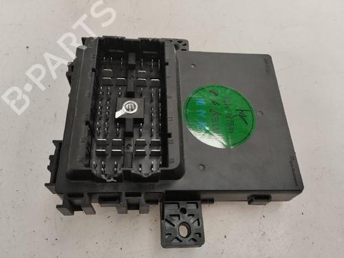 Used Fuse box Fuse box 17096848 17096848