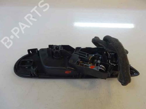 Used Front left interior door handle Front left interior door handle 3213570 3213570