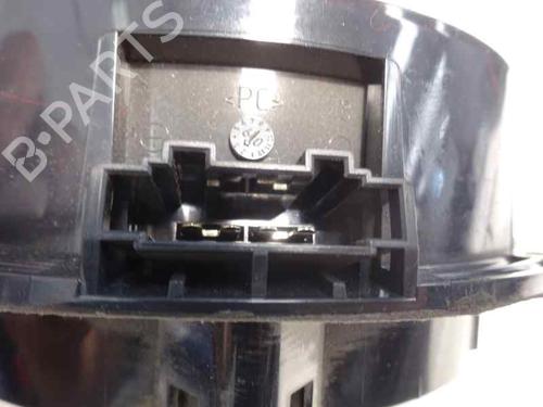 Used Radio SEAT LEON (1P1) 1.4 TSI (125 hp) 3185038