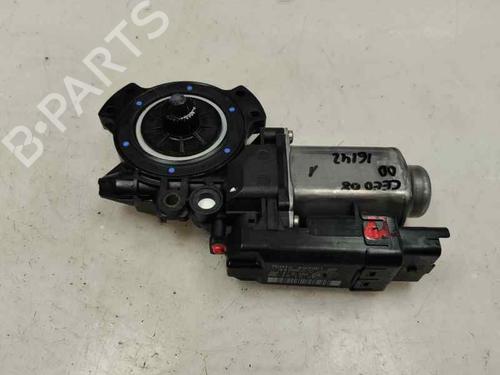 Right front window motor KIA CEE'D SW (ED) 1.6 CRDi 115 | BP23422109E20 - Image 4