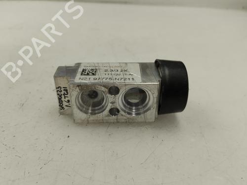 Used Electronic sensor KIA SPORTAGE V (NQ5) 1.6 T-GDI MHEV (150 hp) 17987006