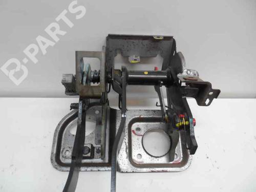 Clutch pedal OPEL AGILA (B) (H08) 1.3 CDTI (F68) | BP8797499I13 