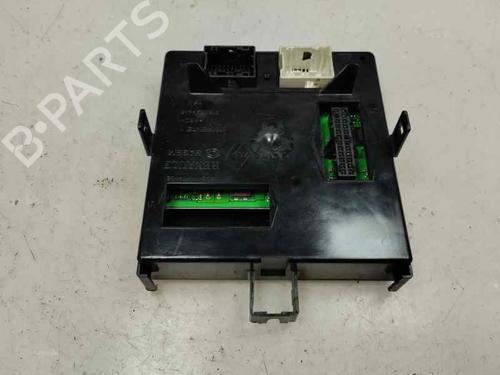 Used Fuse box RENAULT LAGUNA II (BG0/1_) 1.6 16V (BG0A, BG0L) (107 hp) 21792855