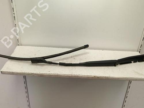 Used Front windshield wiper arm Front windshield wiper arm VOLVO XC60 II (246) D4 AWD (190 hp) 30541600 30541600
