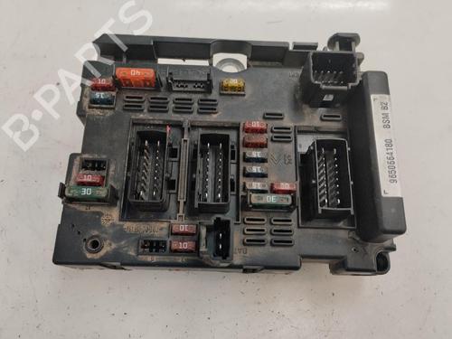 Used Fuse box Fuse box PEUGEOT 307 SW (3H) 2.0 HDI 90 (90 hp) 17321134 17321134
