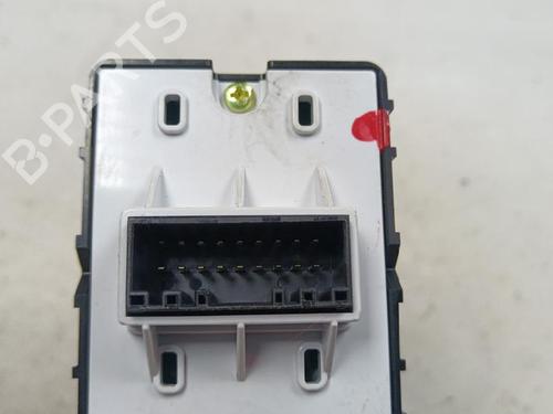Left front window switch KIA STONIC (YB) 1.0 T-GDi Eco-Dynamics+ | BP35742725I27 - Image 2