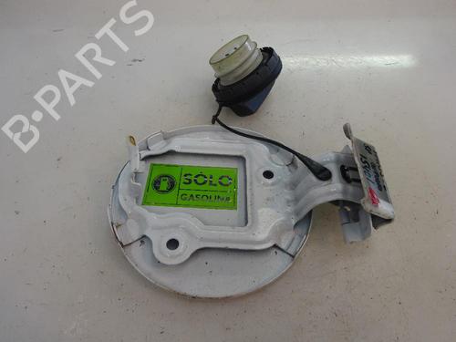 Tapa exterior combustible TOYOTA YARIS (_P9_) 1.0 VVT-i (KSP90_, KSP90R) (69 hp) 11493952