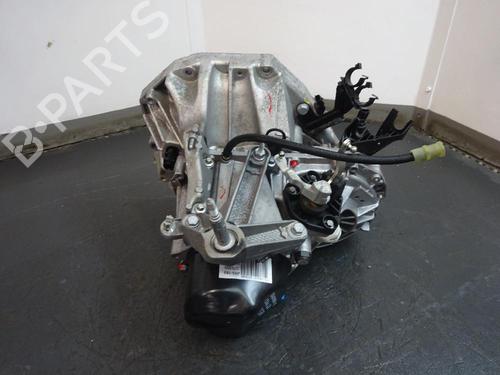 Used Gearbox DACIA SANDERO 1.5 dCi (68 hp) 11836106