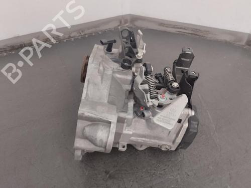 manual-gearbox-ford-fiesta-v-jh_-jd_-14-16v-2n1r-7002-cc-2007-2001-2002-2003-2004-2005-2006-2007-2008-2009-2010-2011-2012-2013-2014-13706698 main image