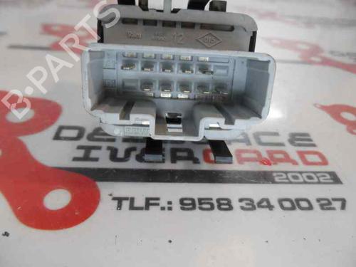 Used Left front window switch RENAULT MEGANE II (BM0/1_, CM0/1_) 1.5 dCi (BM02, BM13, BM2A, CM02, CM13) (101 hp) 1865771