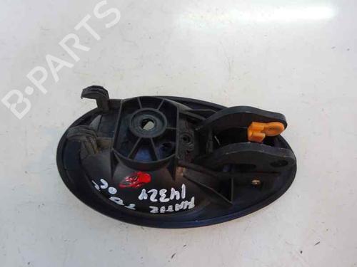Used Rear right interior door handle Rear right interior door handle 7091136 7091136