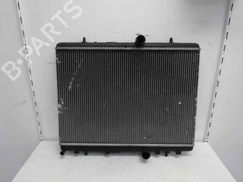 Used Water radiator Water radiator 7118225 7118225