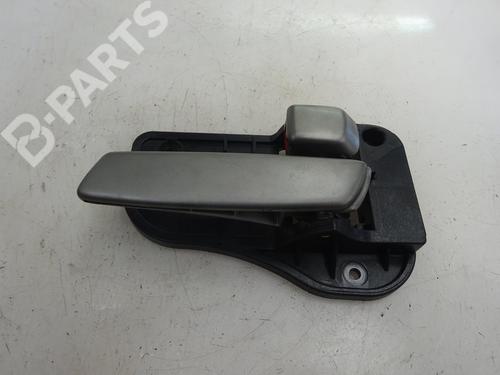 Høyre bak invendig håndtak KIA CARENS III MPV (UN) 2.0 CRDi 140 (140 hp) 11016972