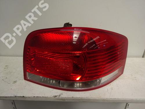 Używane Lampa tylna prawa AUDI A3 (8P1) 2.0 TDI 16V (140 hp) 10522309