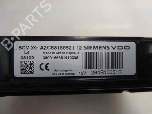 Used Fuse box Fuse box 4026108 4026108