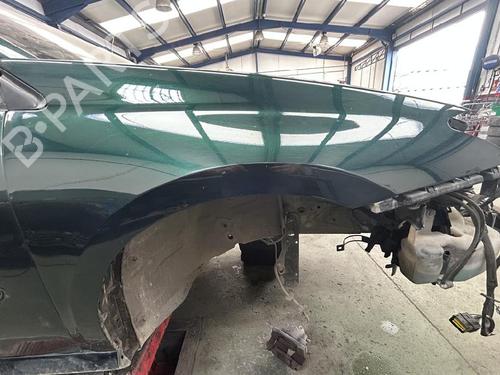 Guarda-lamas direito Guarda-lamas direito RENAULT LAGUNA III (BT0/1) 1.5 dCi (BT00, BT0A, BT0T, BT1J) (110 hp) 35740257 35740257