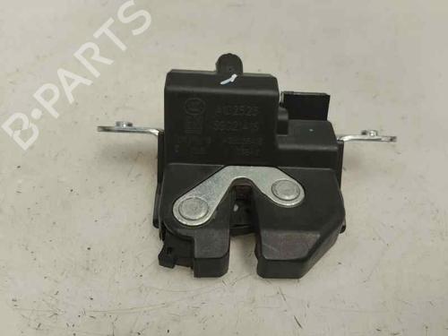 Used Tailgate lock OPEL CORSA E (X15) 1.4 (08, 68) (90 hp) 27479402
