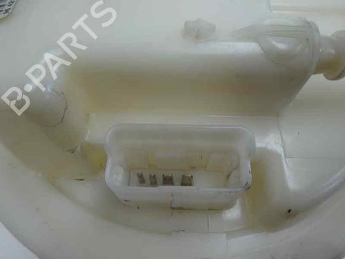 Używane Pompa paliwa PEUGEOT 206 Hatchback (2A/C) 1.4 i (75 hp) 8253434