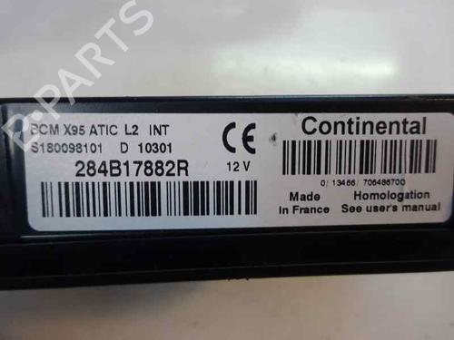Used Fuse box Fuse box 6821764 6821764